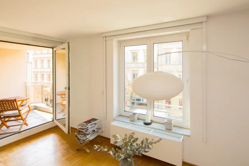2 Zi-Whg mit Süd-Balkon Aufzug und EBK in der Neuen Schönhauser — photo 1